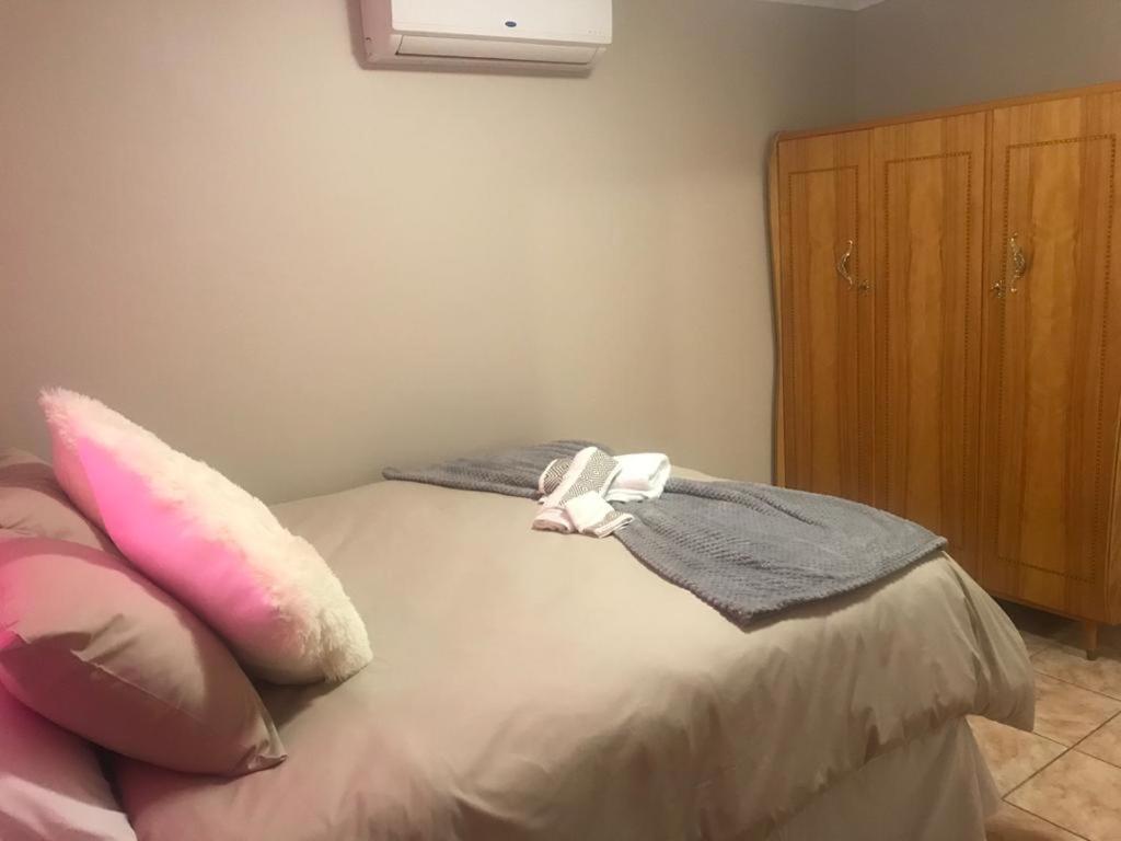 Urbanlife Keetmanshoop Accommodation Buitenkant foto