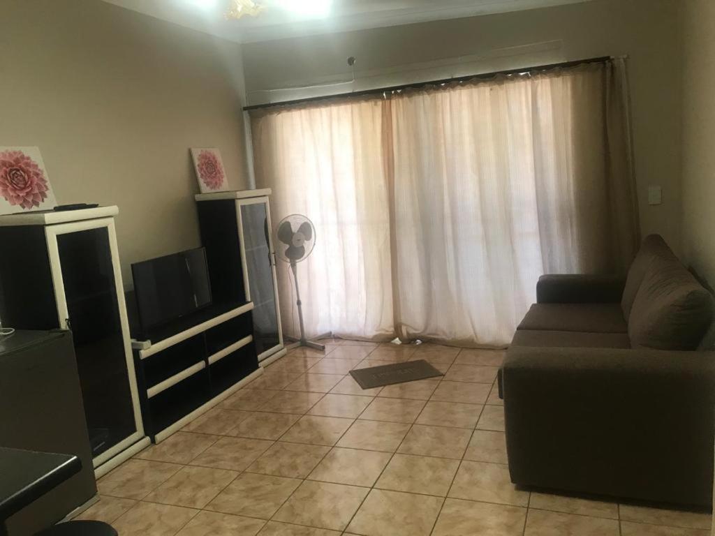 Urbanlife Keetmanshoop Accommodation Buitenkant foto
