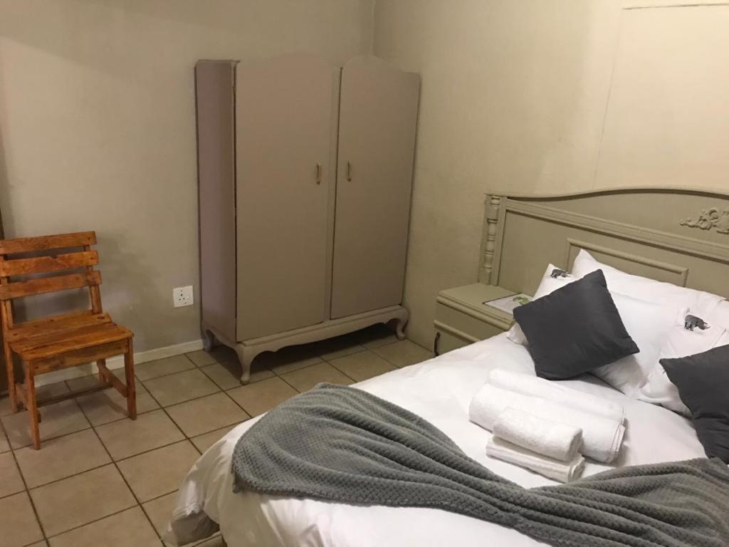 Urbanlife Keetmanshoop Accommodation Buitenkant foto