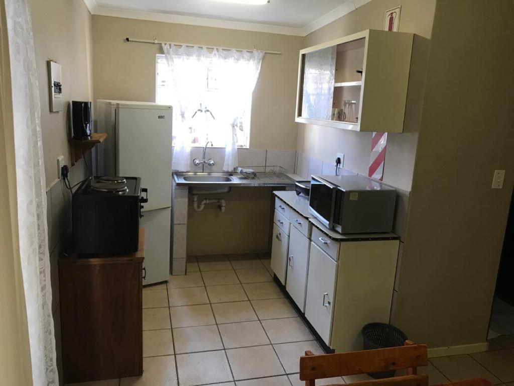 Urbanlife Keetmanshoop Accommodation Buitenkant foto