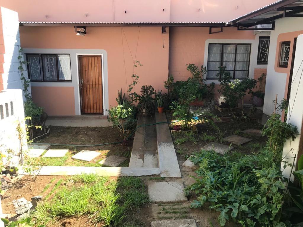 Urbanlife Keetmanshoop Accommodation Buitenkant foto