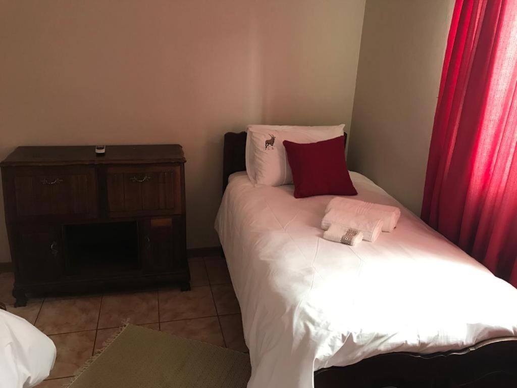 Urbanlife Keetmanshoop Accommodation Buitenkant foto